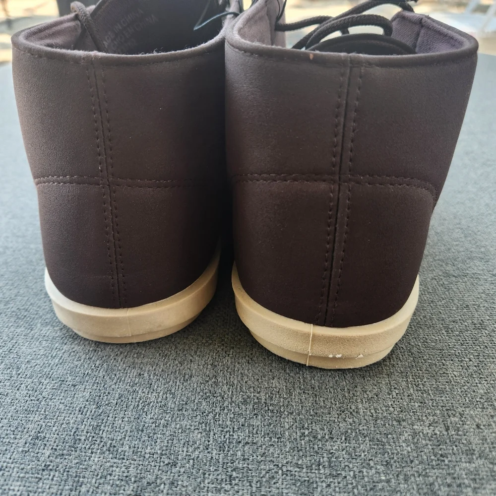 NWT FOREVER 21‎ Men's Chukka Shoes Size 9
